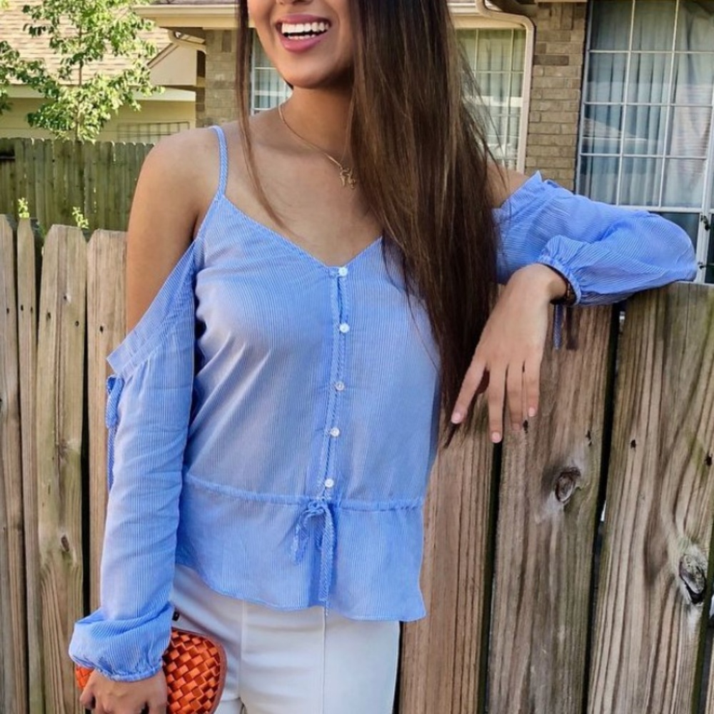 H&M Blue/white top.